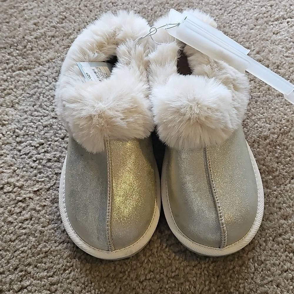 Kids Mollie Faux Fur Slippers Cat & Jack Gold Size 4
